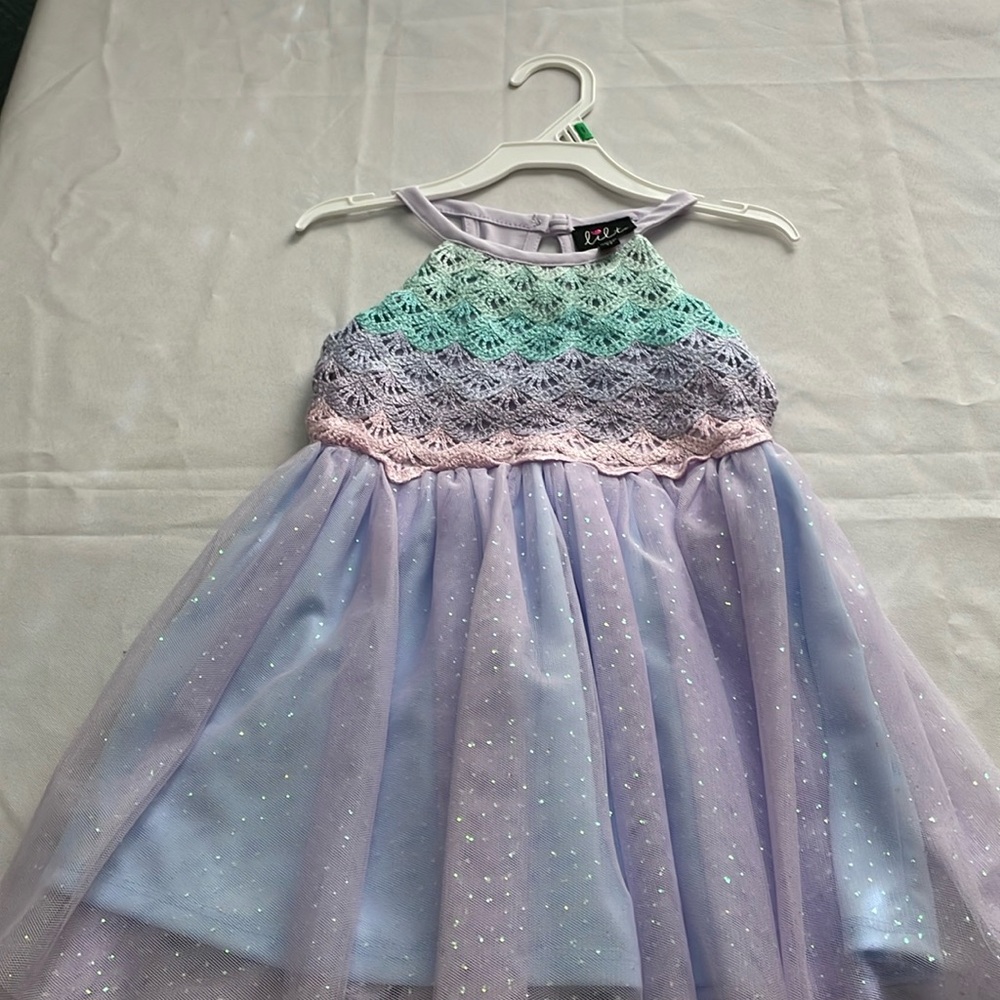 Girls dress